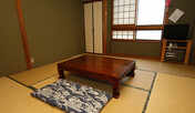 ☆和風のお部屋でおくつろぎください。 人数・空室状況によってこちらで部屋割りをしております。