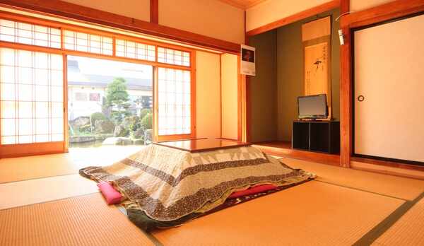 【ペットOK部屋】寒い時期はこたつをご用意します