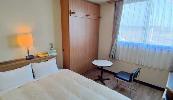 新館セミダブルルーム