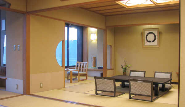 客室　【茜】20畳