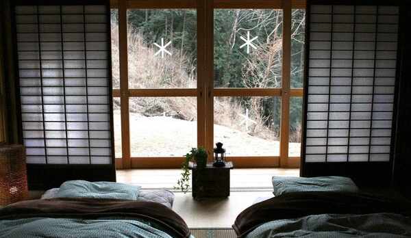 窓の外は自然いっぱいです。