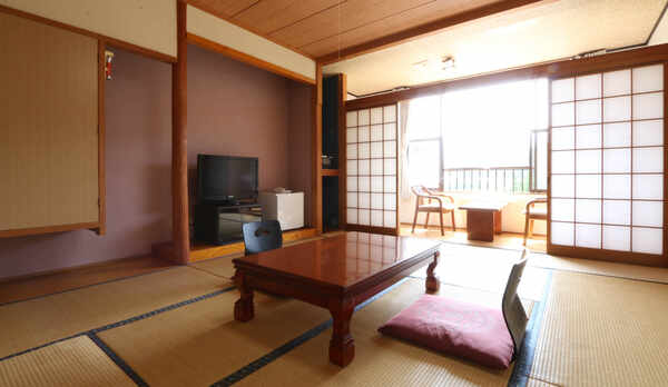 【お部屋】10畳和室+広縁