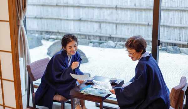 和室6畳｜石庭が見えるお部屋も