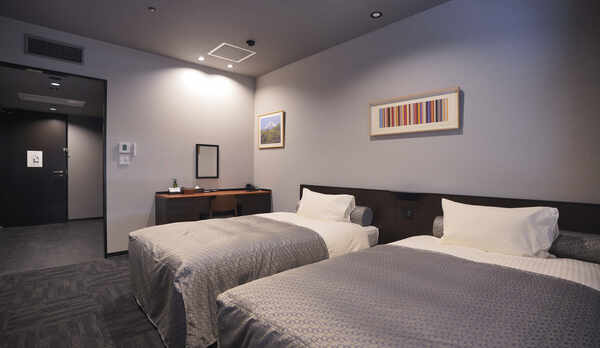 スタンダードユニバーサルツイン（シャワーブース付き）【禁煙】