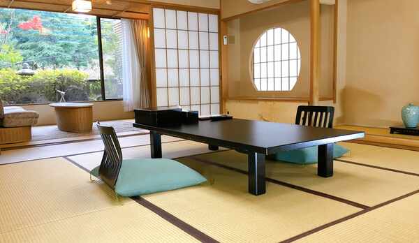 206室（羽衣）20畳特別室（本間10畳+次の間10畳+広縁）