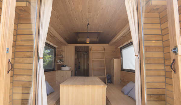 ・【リビング】ロフトもあり、ゆっくりおやすみいただけます