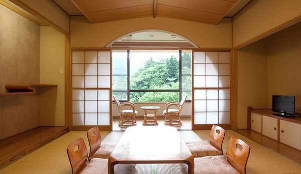 落ち着いた雰囲気の和室