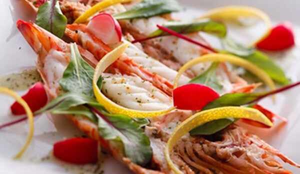 旬の料理(車エビ)一例