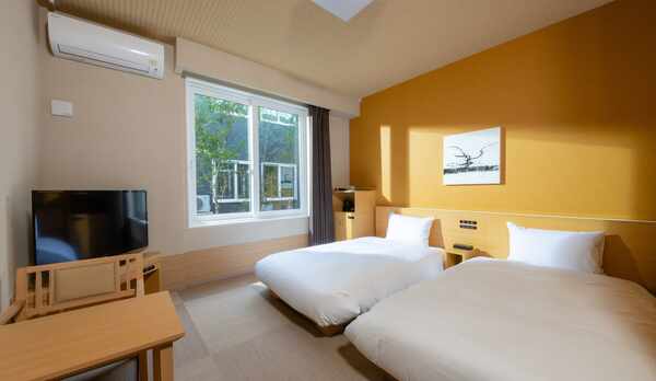 ＜客室＞別館ツイン（19㎡・ベッド幅110ｃｍ）　館名：明日香の径（みち）