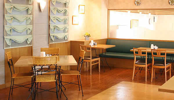 レストランluxor