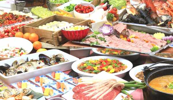 【ビュッフェ】五感で味わう確かな満足をお楽しみいただけます。