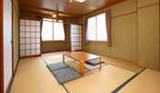《客室》【和室】おまかせタイプ《2〜4名》バス・トイレ付 
