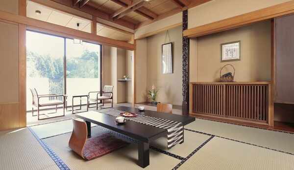 和室10畳南向き