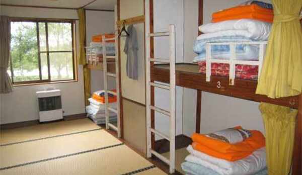 ドミトリールーム（８〜１０人）