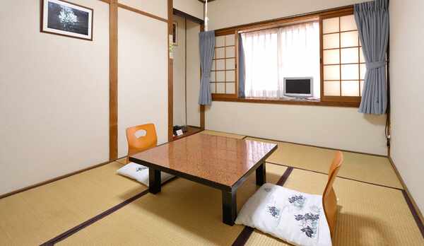 *【和室6畳】【和室6畳】どこか懐かしい感じのするお部屋で、ゆっくりとおくつろぎください。