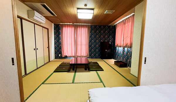 ◇禁煙◇和洋室【ベッド幅120cm2台+ソファベッド1台】