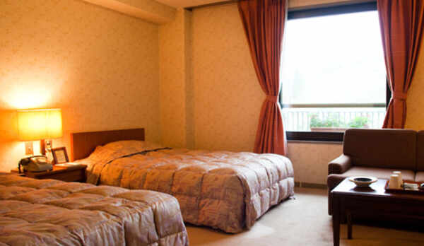 ツインルーム（ユニットバス、トイレ付）