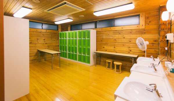 樹音の湯 脱衣所