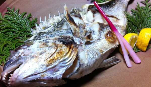 迫力・ボリューム満点 お魚まるごと塩焼き☆　季節ごとに旬のお魚を焼きます☆