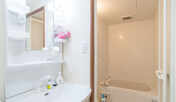 *【洗面風呂/客室1DK】シャンプーやリンス、ドライヤーをご用意しております。
