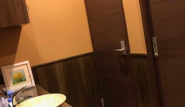 １階共用トイレ　中