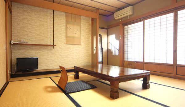 落ち着いた雰囲気の和室です。