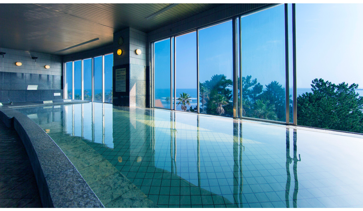 ANAホリデイ・イン リゾート 宮崎 料金比較・宿泊予約 - 価格.com