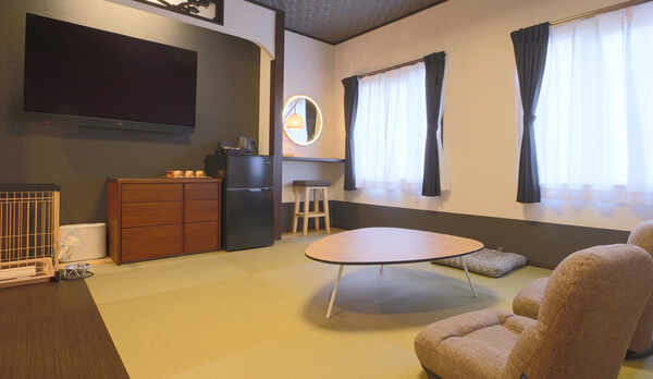 【部屋201】-リビング・ベッドスペース-*