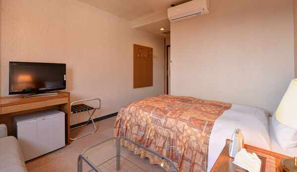 *【部屋／シングル】長期滞在に嬉しい冷蔵庫も完備。