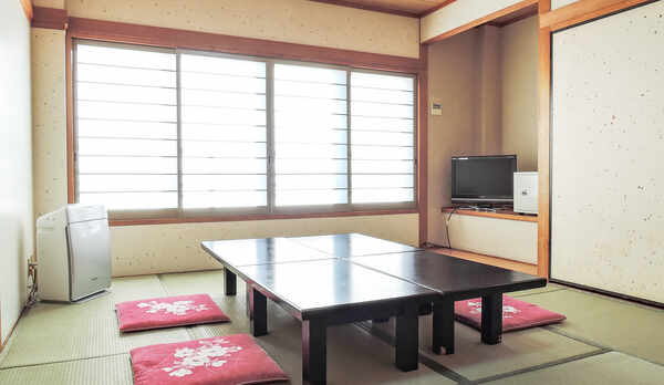 *【和室一例】ゆったりお寛ぎいただけます。