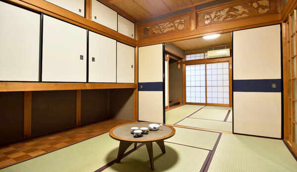 ・＜客室＞純和風のお部屋。畳の上でゴロゴロするのもオススメです