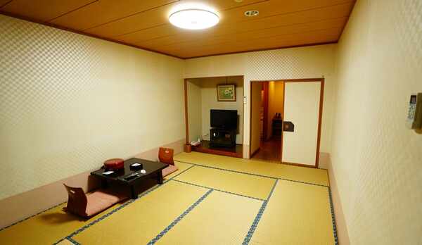 *客室一例/【和室8畳】温かみがある、居心地の良い空間です。