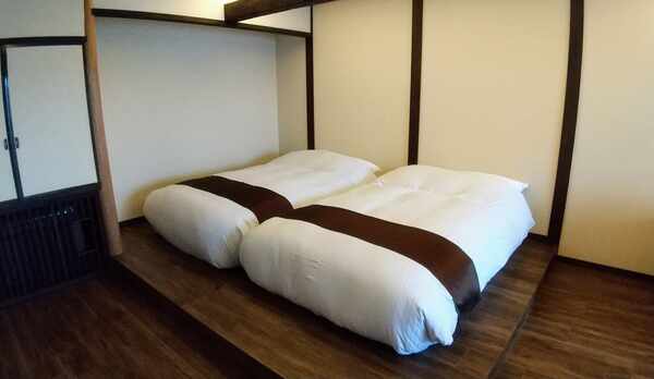 1階デザイナーズ和洋室セミダブルベッド