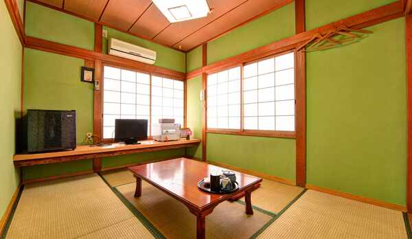 *和室6畳（客室一例）/素朴ながらも手入れが行き届いたお部屋。ゆっくりとした島時間を満喫下さい。