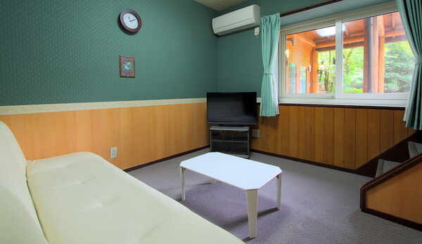 【客室一例】和洋室（メゾネットタイプ）