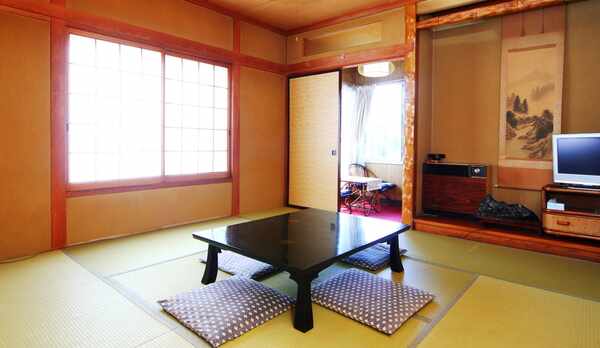 【和室8畳・夏】お部屋の様子