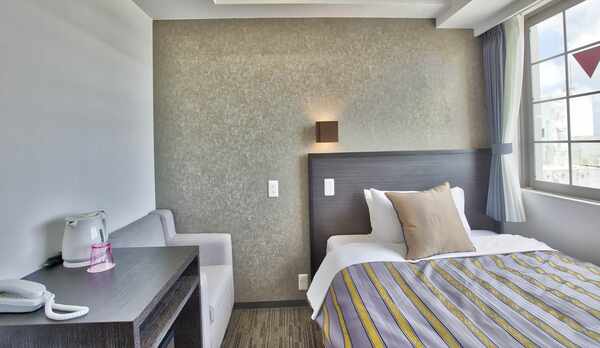 【セミダブルルーム】