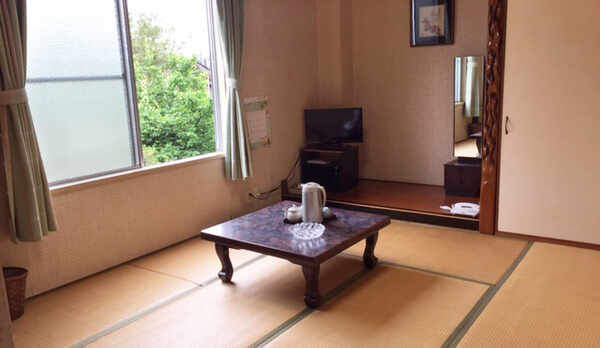 和室（八畳間）　