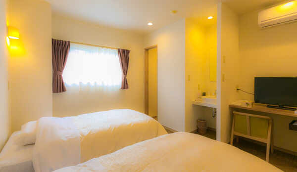 洋室ツインルーム（バス・トイレ付き）山側のお部屋