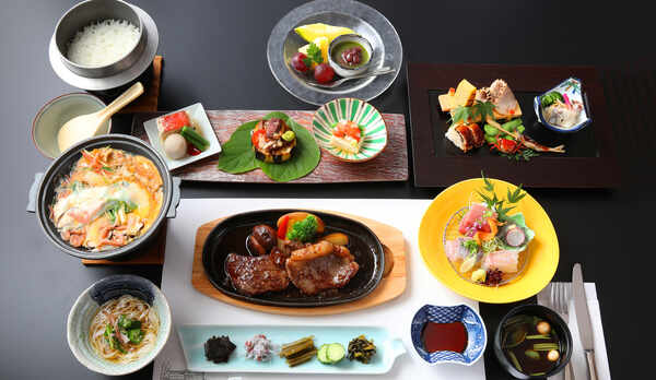 *和会席膳＋ステーキコース／料理一例／8/12よりご飯は、釜炊きまたはお櫃でご提供となります
