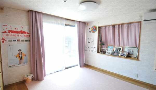 部屋（ＣＨＥＲＲＹ）