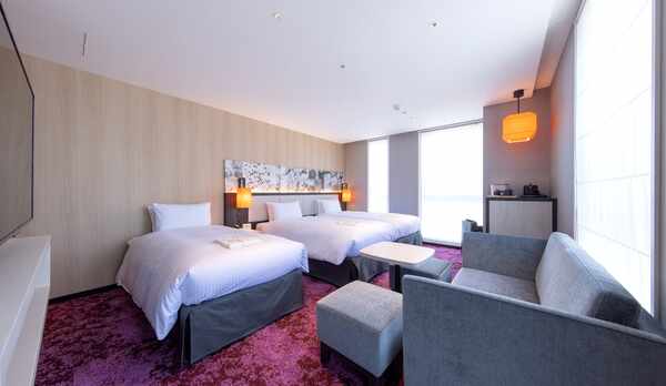 ソファベッドを追加することで大人3名様でご宿泊いただけるお部屋「スーペリアツイン」