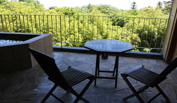 客室露天風呂 テラス