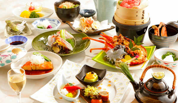  伊豆５大味覚＜伊勢海老&times;鮑&times;和牛&times;金目鯛&times;山葵茶漬＞特選会席