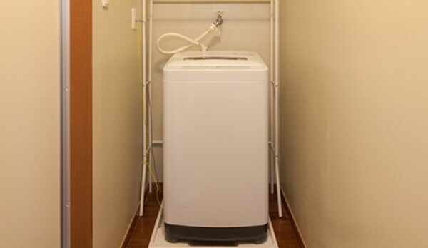 キッチン付のお部屋のみ洗濯機がございます。