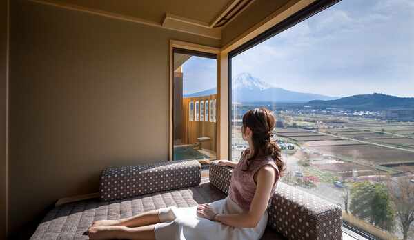 【禁煙】燦里（さんり）／窓際のデイベッドが特等席