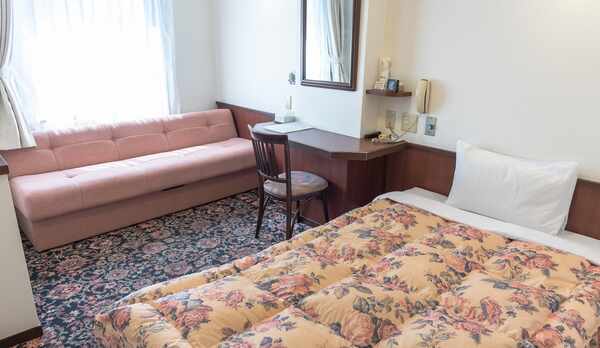 ゆったりシングルルーム（ソファ付きシングルベッドタイプ）