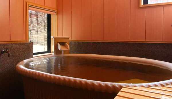 ＃2022年2月リニューアル♪貸切風呂「くれない」