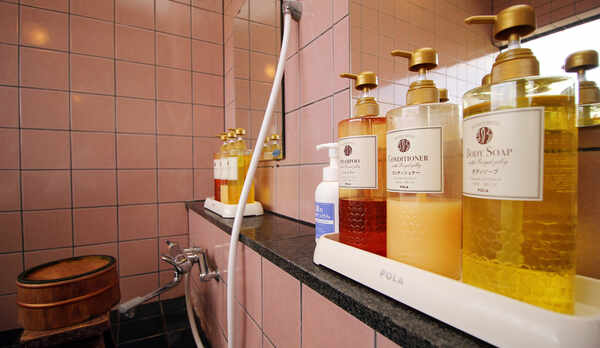◆アメニティー◆女性風呂にはPOLAのシャンプー類を誤用しております。