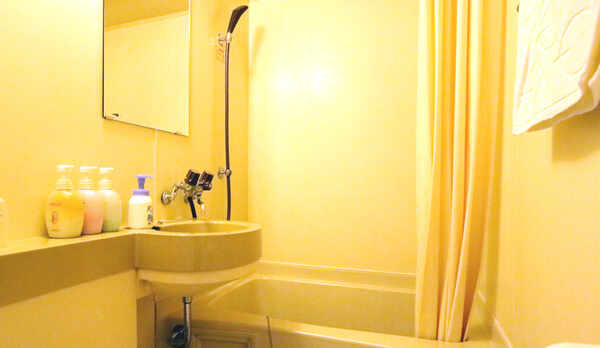 ◆ツインルーム備え付きのユニットバス